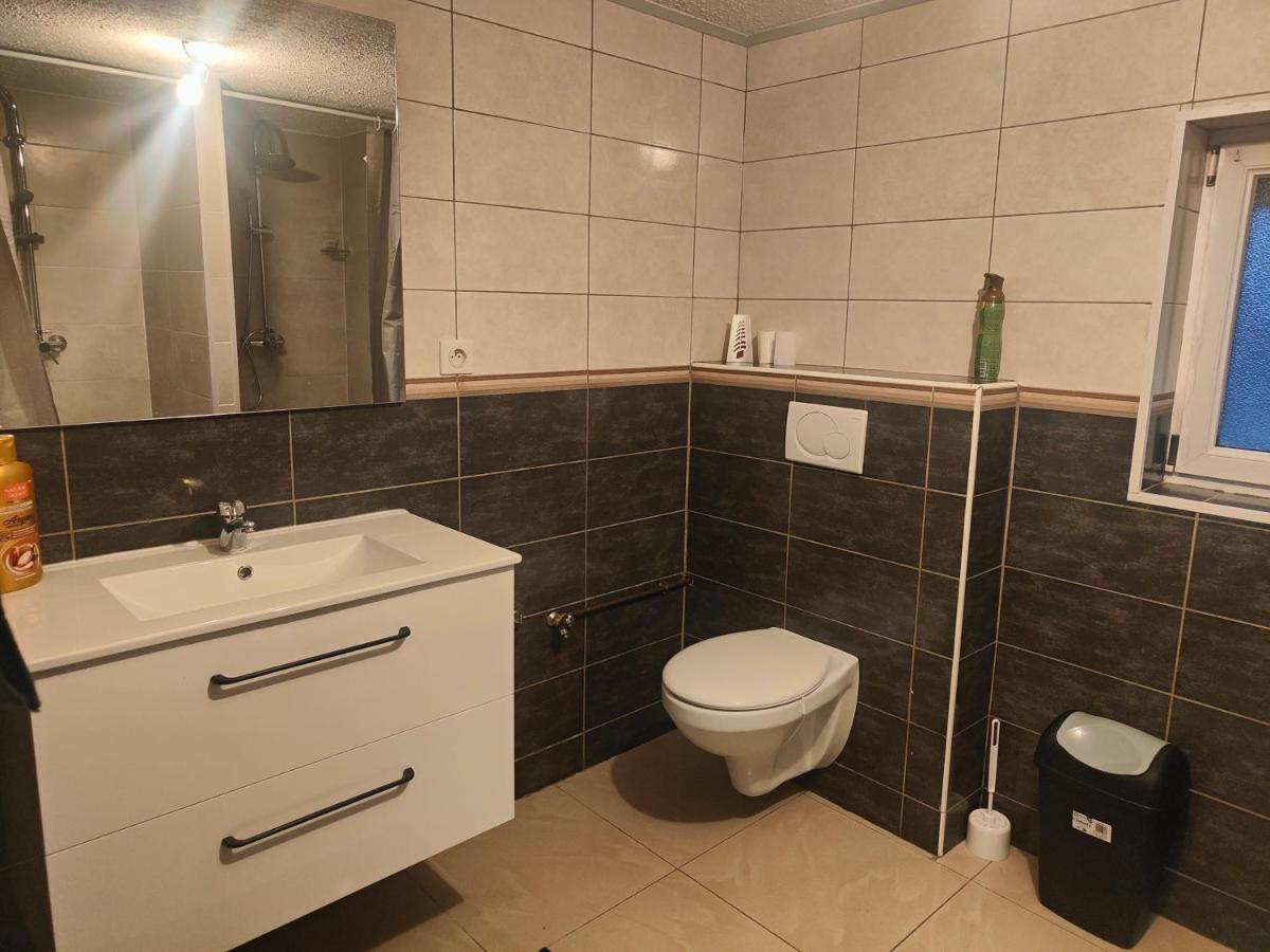 Chambre Climatisee Et Cosy Auberge Du Manala Hotel 24 24 Saint-Louis  Luaran gambar